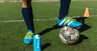 sepatu sepak bola