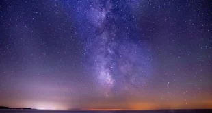 langit di malam hari