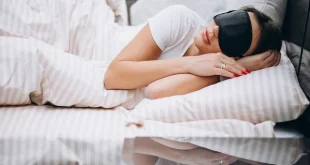 wanita sedang tidur